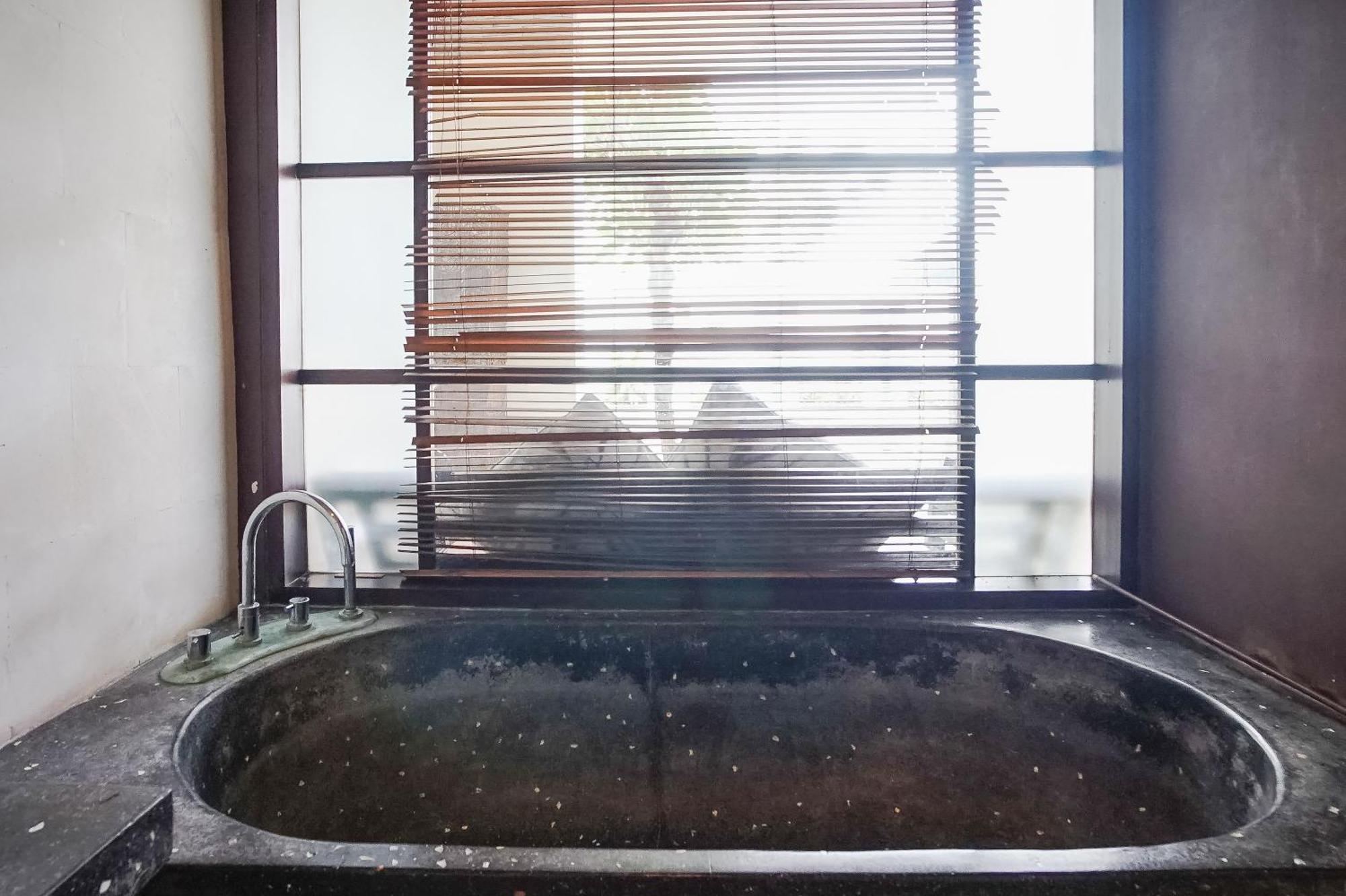 Queen Rose Villa & Spa Jimbaran Εξωτερικό φωτογραφία