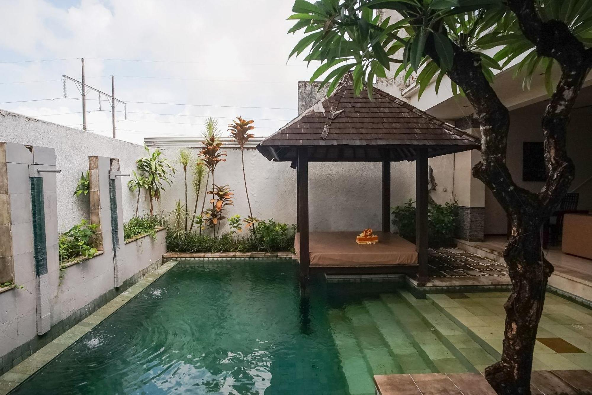 Queen Rose Villa & Spa Jimbaran Εξωτερικό φωτογραφία